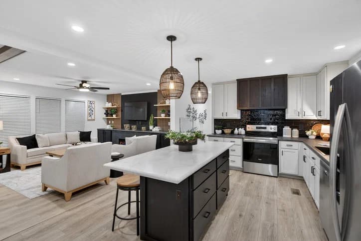 Aura kitchen home features