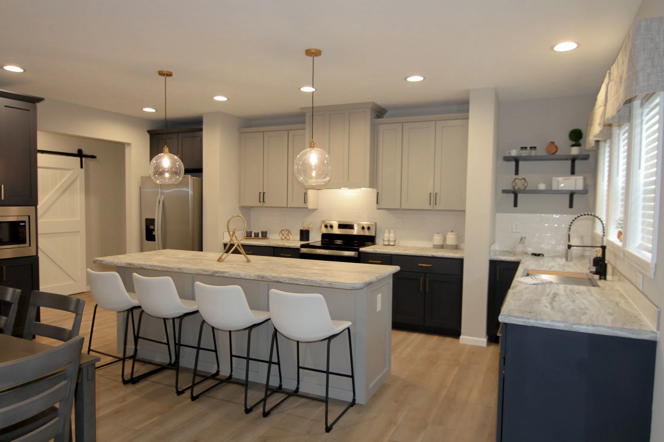 Ultra deuce 3 kitchen home features
