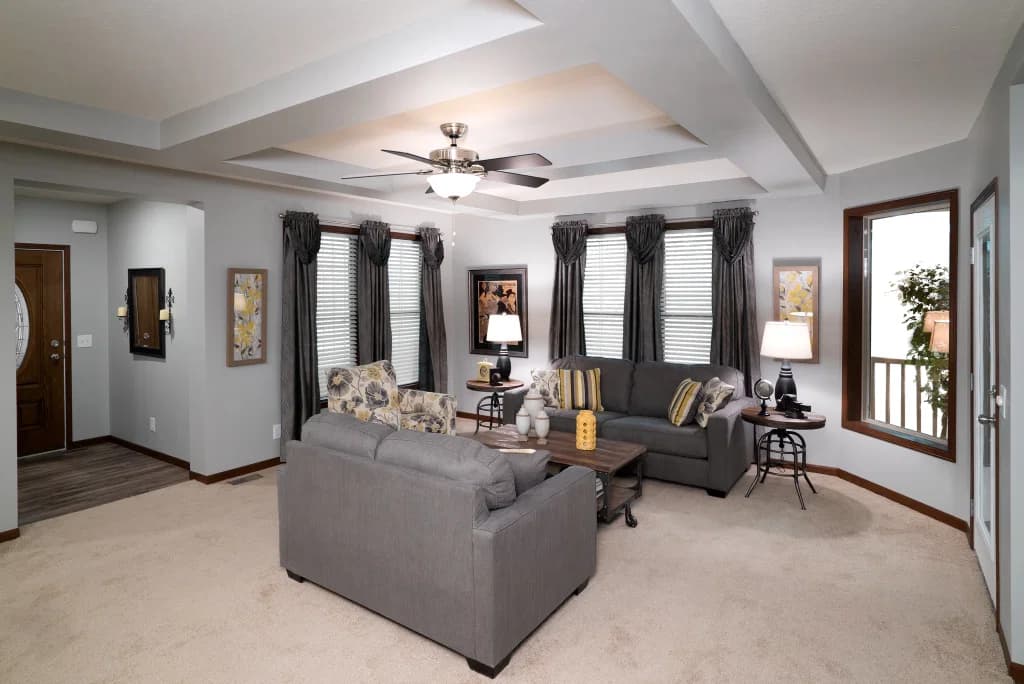 Ultra 3 interior home features