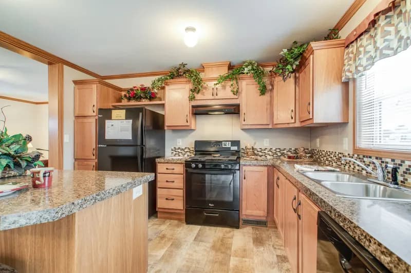 Arlington 2214 kitchen home features
