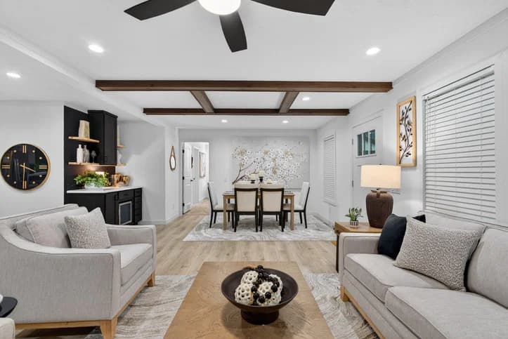 Aura interior home features
