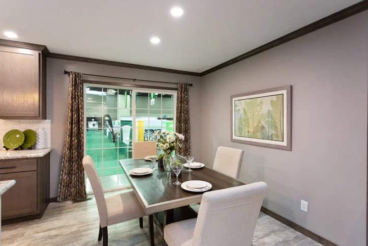 Mystic creek 92608 interior home features