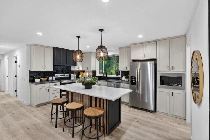 Aura kitchen home features