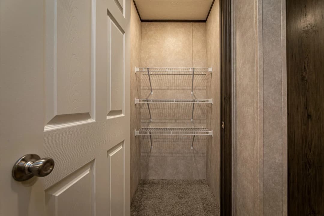 Fulton 24028 interior home features