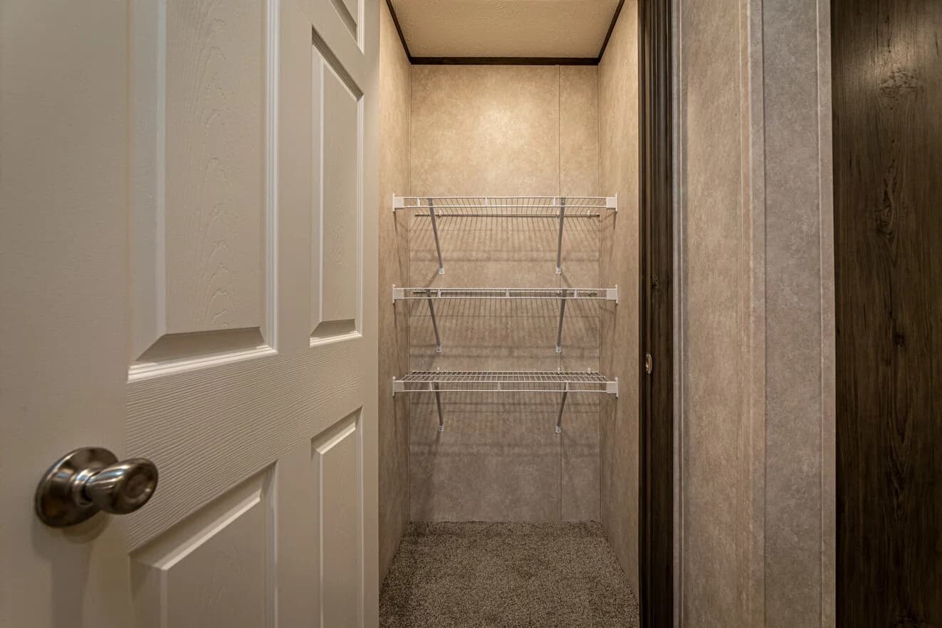 Fulton 24028 interior home features