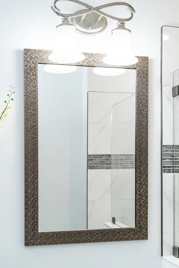 Grand 2.1 bathroom home features