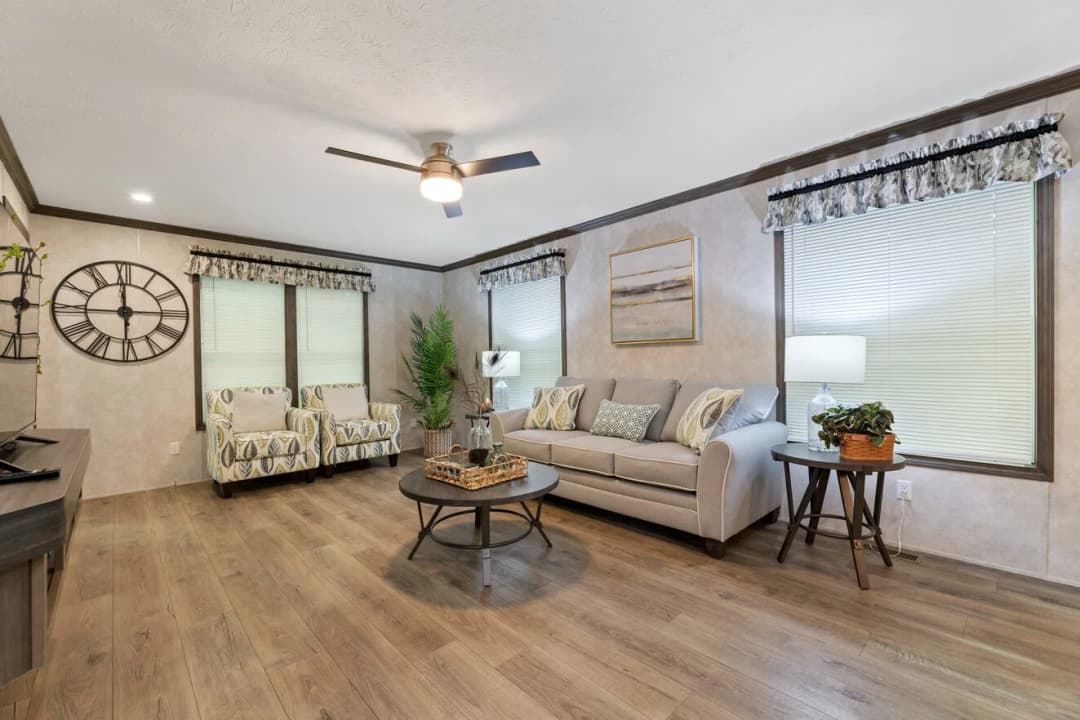 Fulton 24028 interior home features