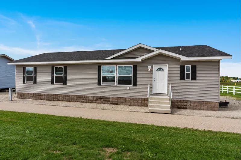 Lexington hero and exterior home features