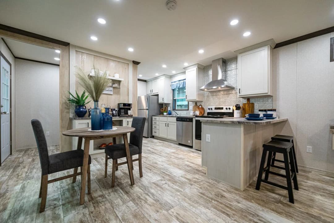 Tesla 24523 interior home features