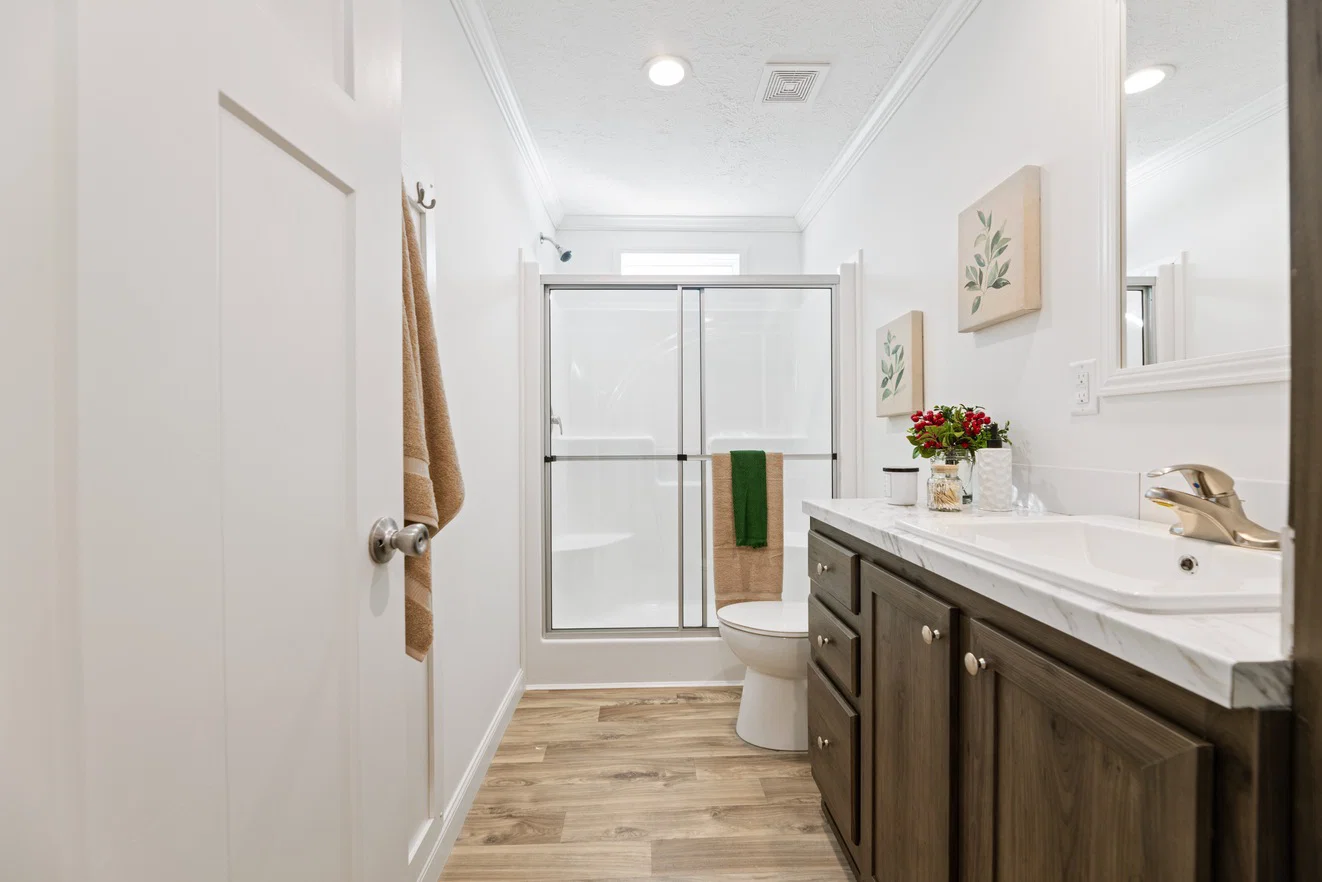 Sugar run duplex bathroom home features