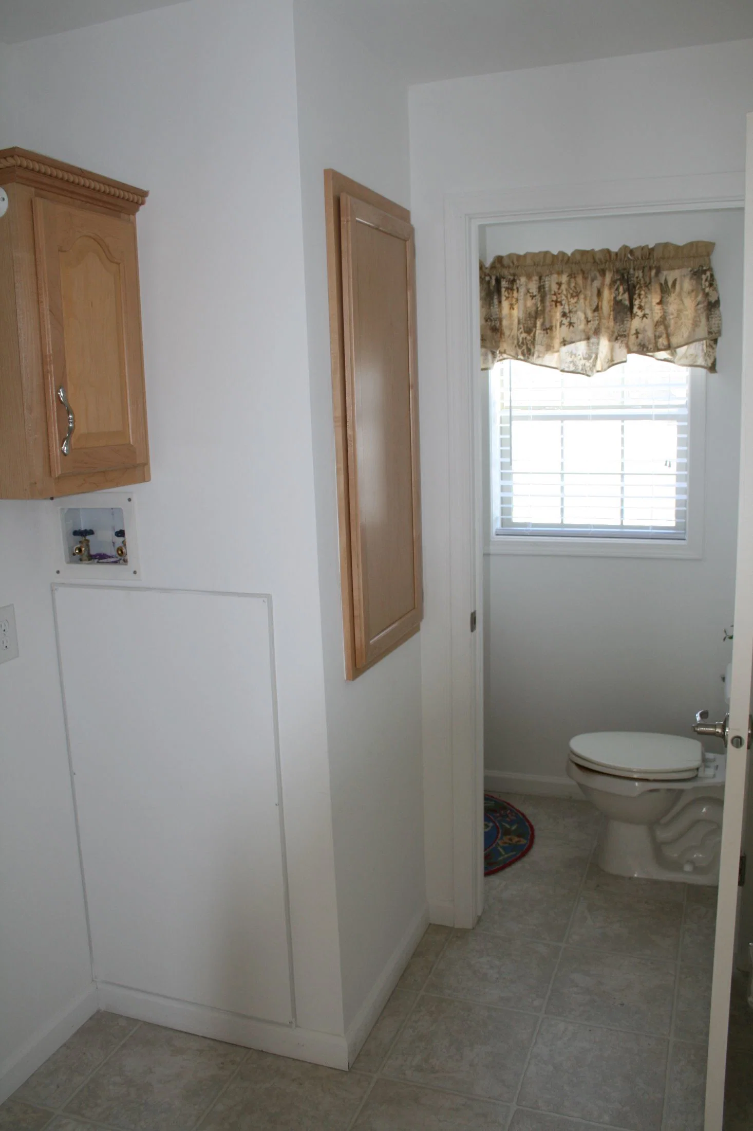 Elm interior home features