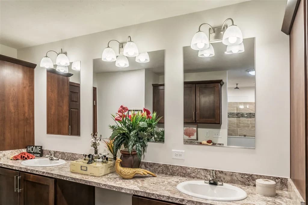 Limited 3 bathroom home features