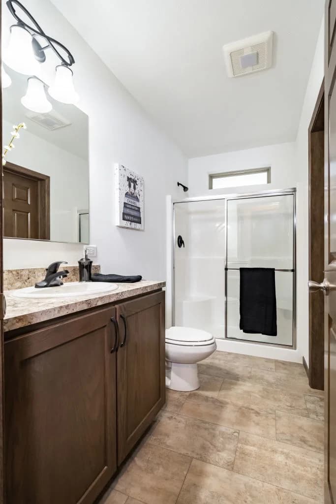 Limited 4 bathroom home features