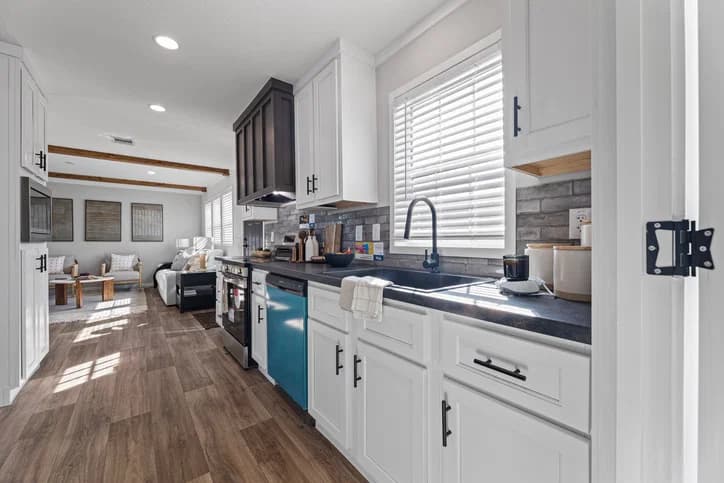 Helix kitchen home features
