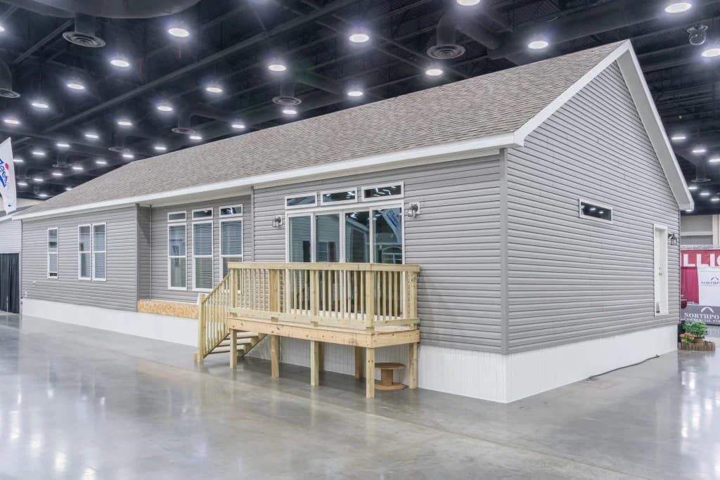 Ultra 6 elevation and exterior home features