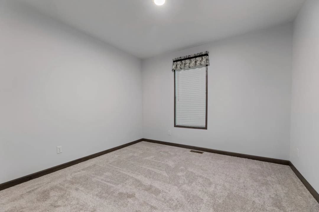 Aberdeen 24031 bedroom home features
