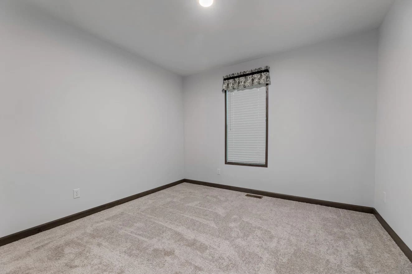 Aberdeen 24031 bedroom home features