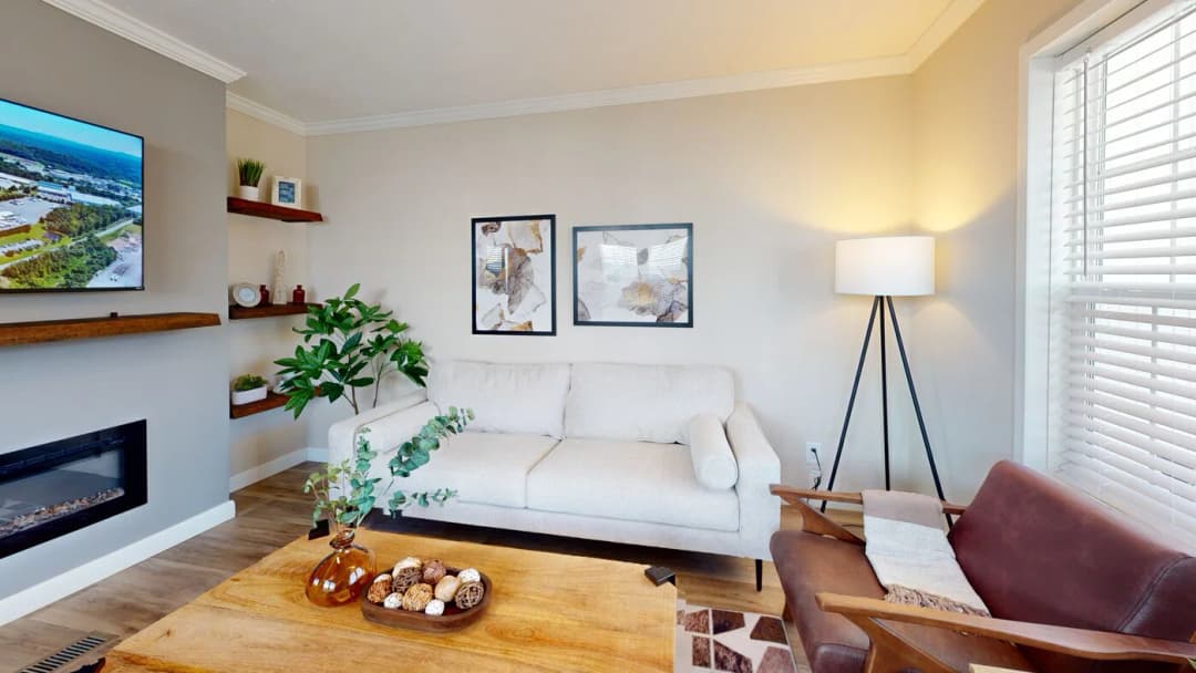 Roanoke duplex interior home features