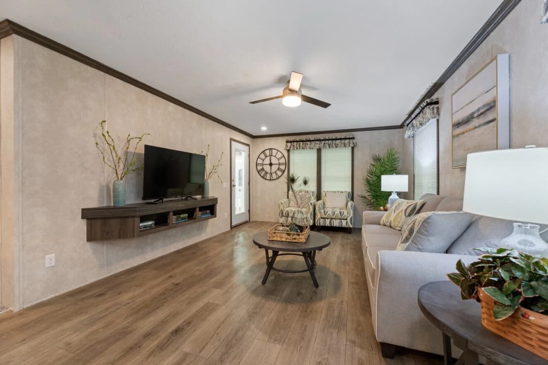 Fulton 24028 interior home features