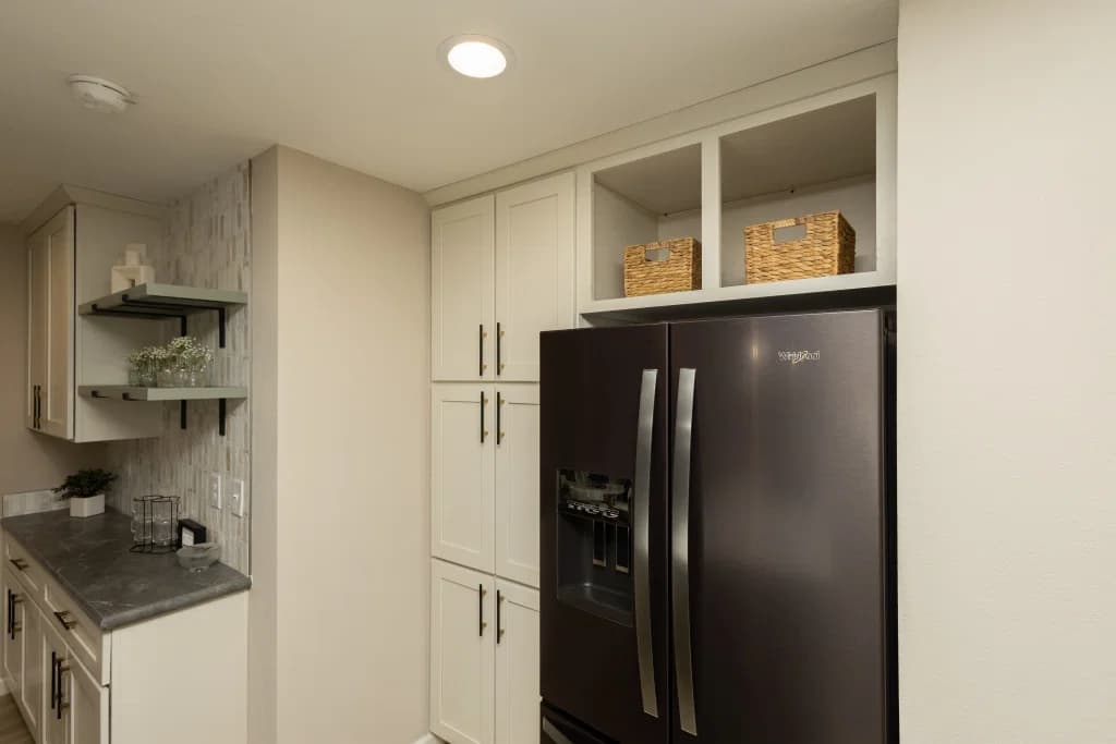 Millenian 5 kitchen home features