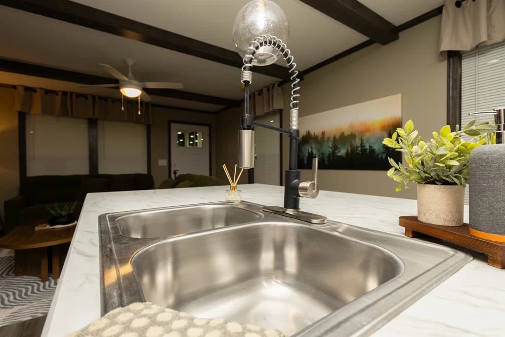 1w1048-v kitchen home features