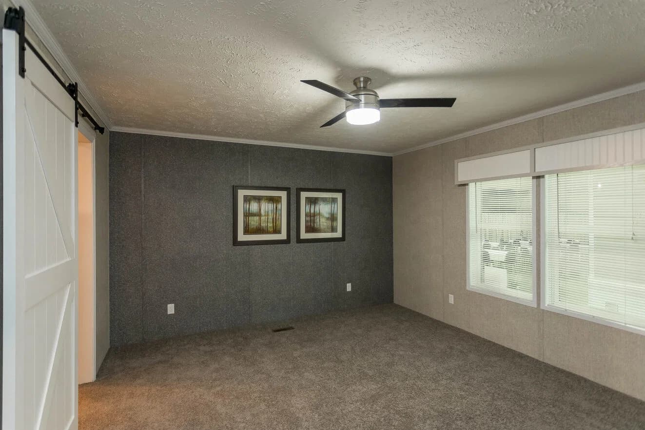 Goddard 24027 bedroom home features