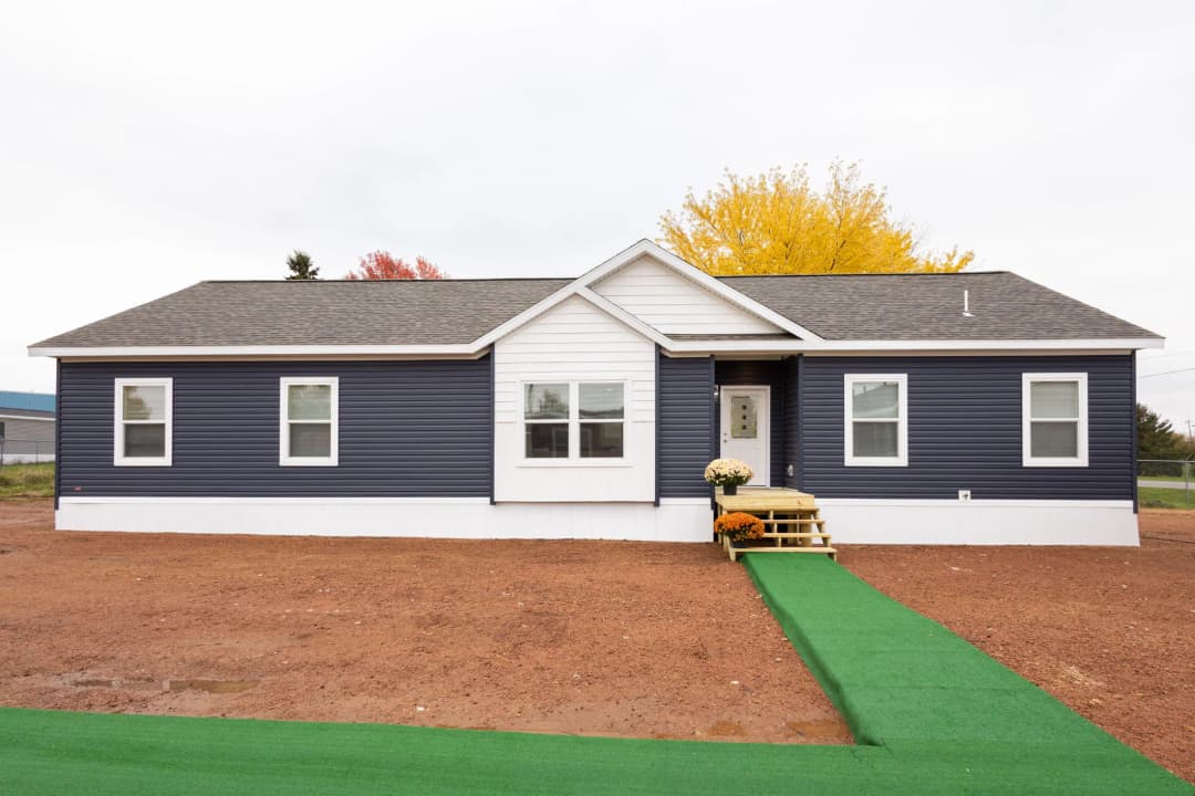 3w1075-p hero, elevation, and exterior home features