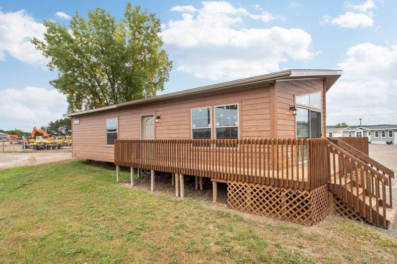 Wood manor d500 elevation and exterior home features