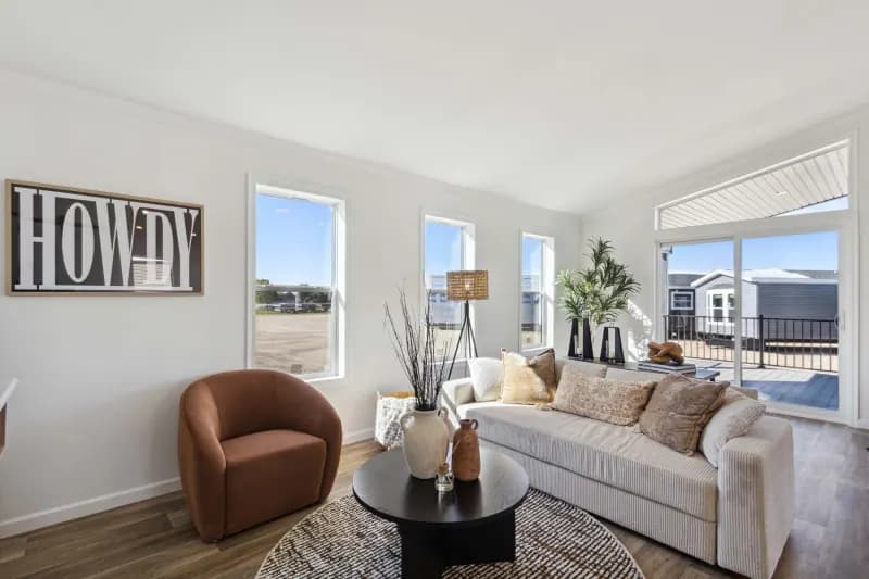 Wood manor d505 interior home features
