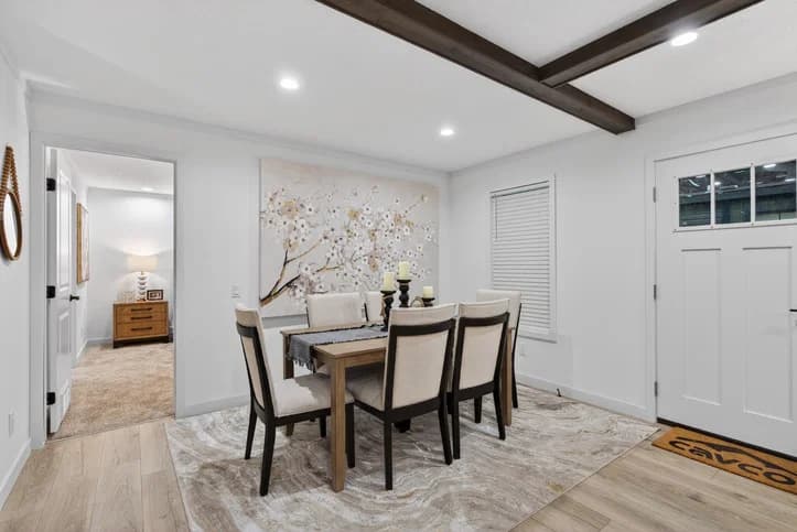 Aura interior home features