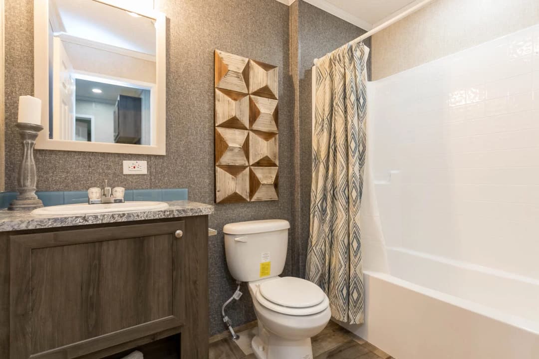 Goddard 24027 bathroom home features