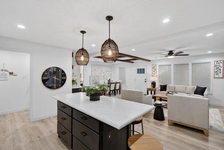 Aura kitchen home features