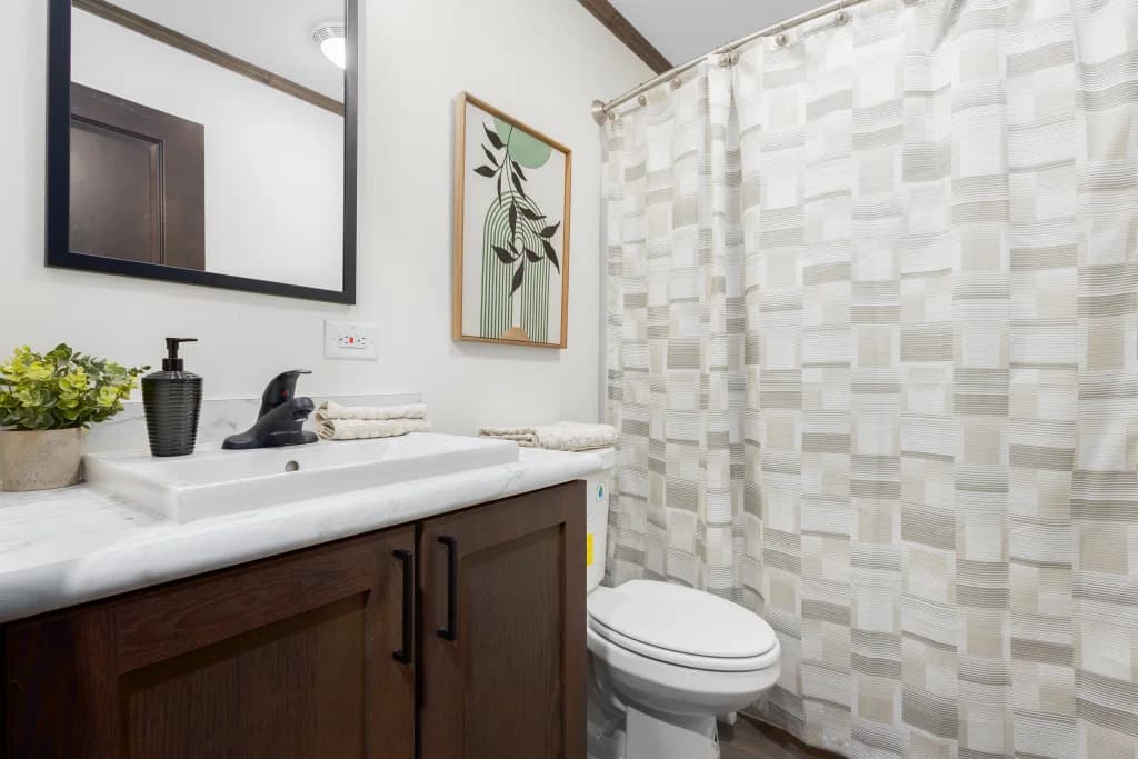 1w1048-v bathroom home features