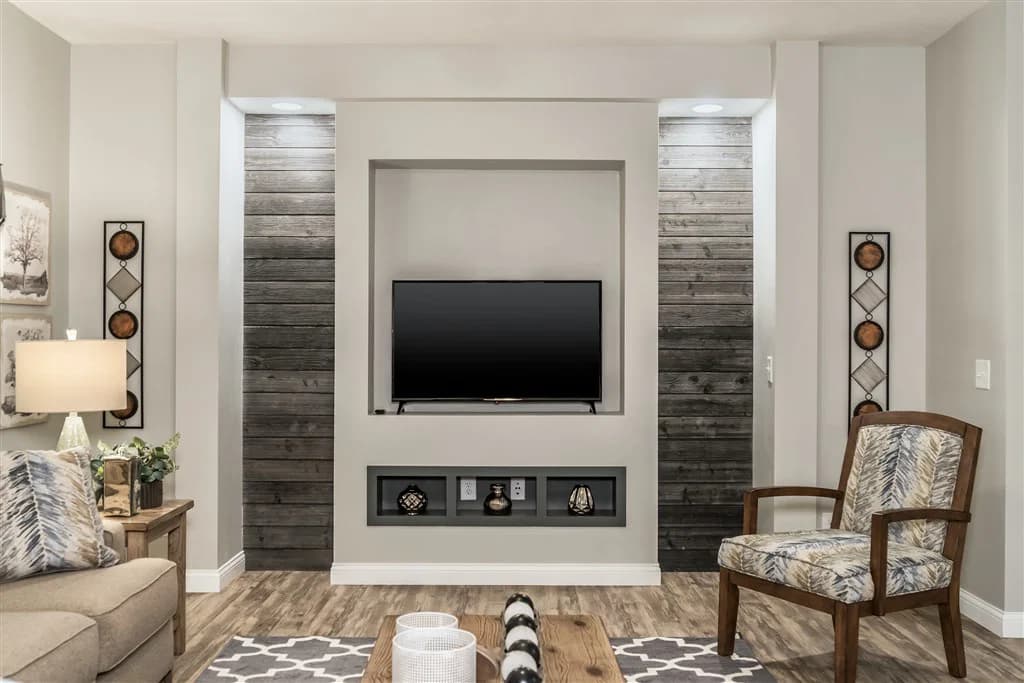 Ultra 13 interior home features