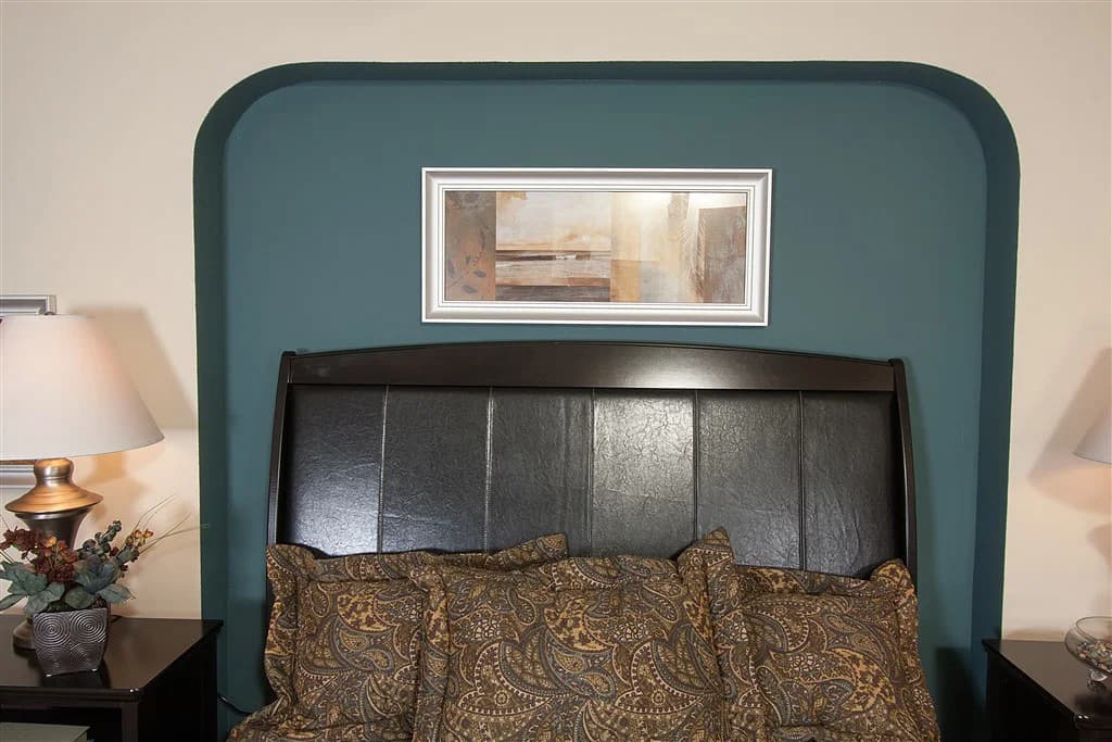 Bellevue bedroom home features
