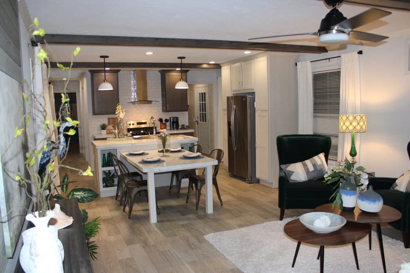 National 24525 interior home features