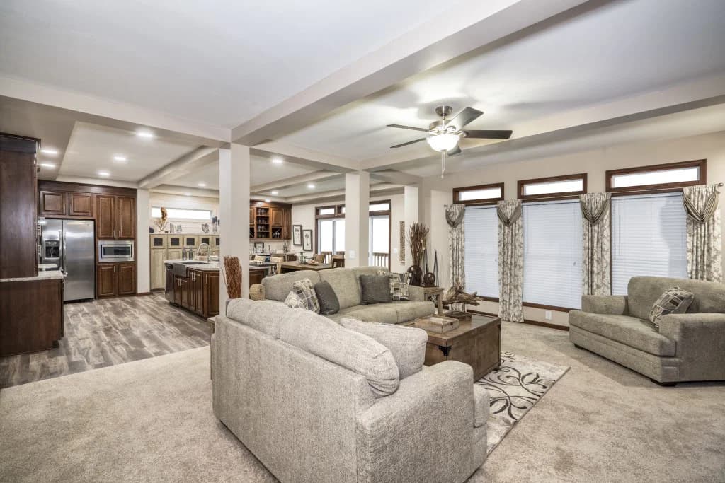Ultra 6 interior home features