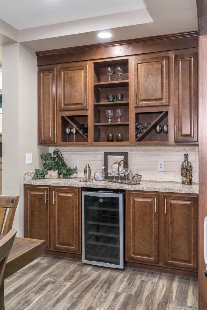 Ultra 6 kitchen home features