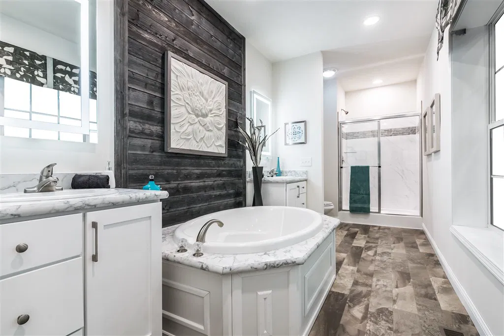 Landmark ultra bathroom home features