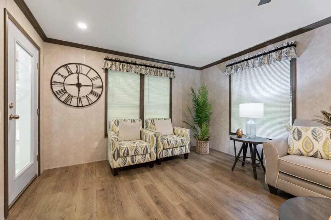 Fulton 24028 interior home features
