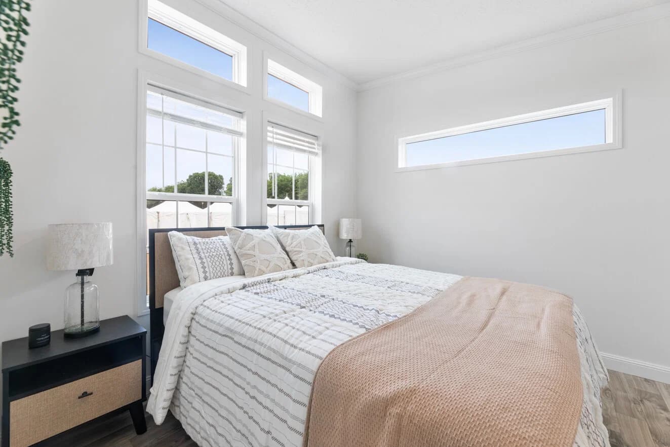 Blue ridge duplex bedroom home features