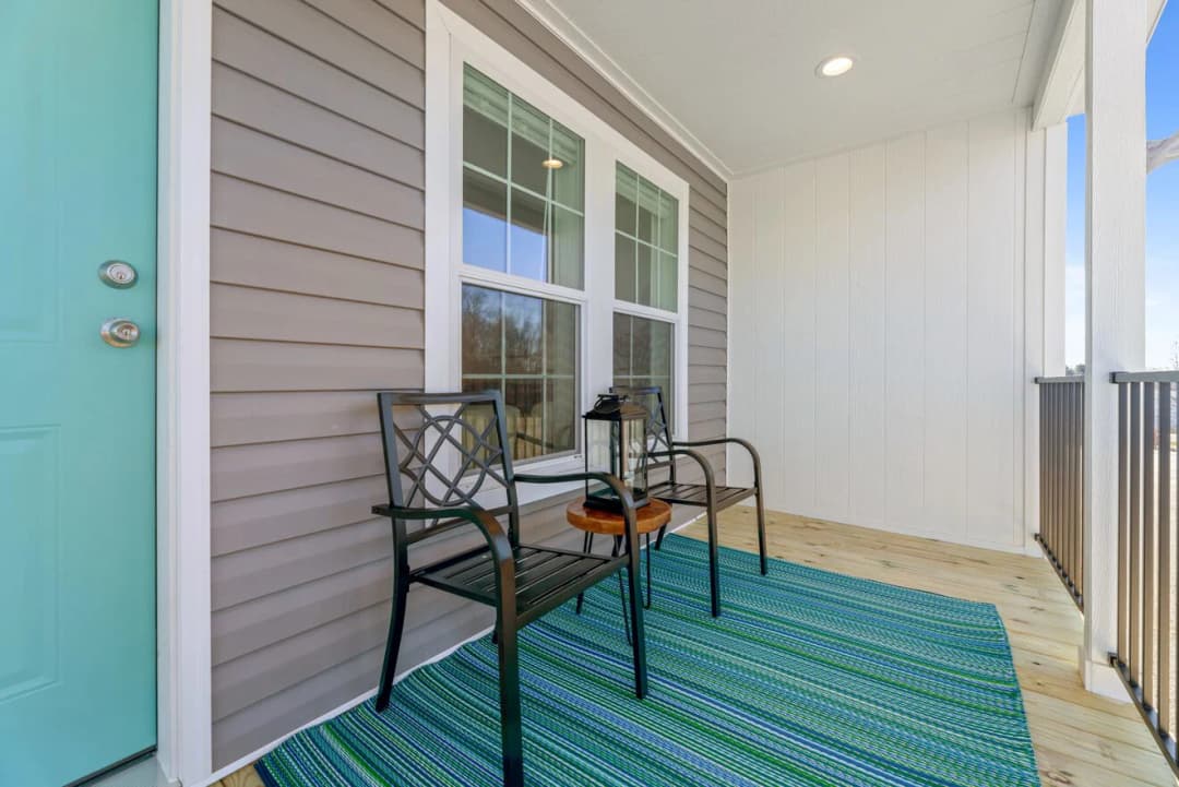 Roanoke duplex exterior home features