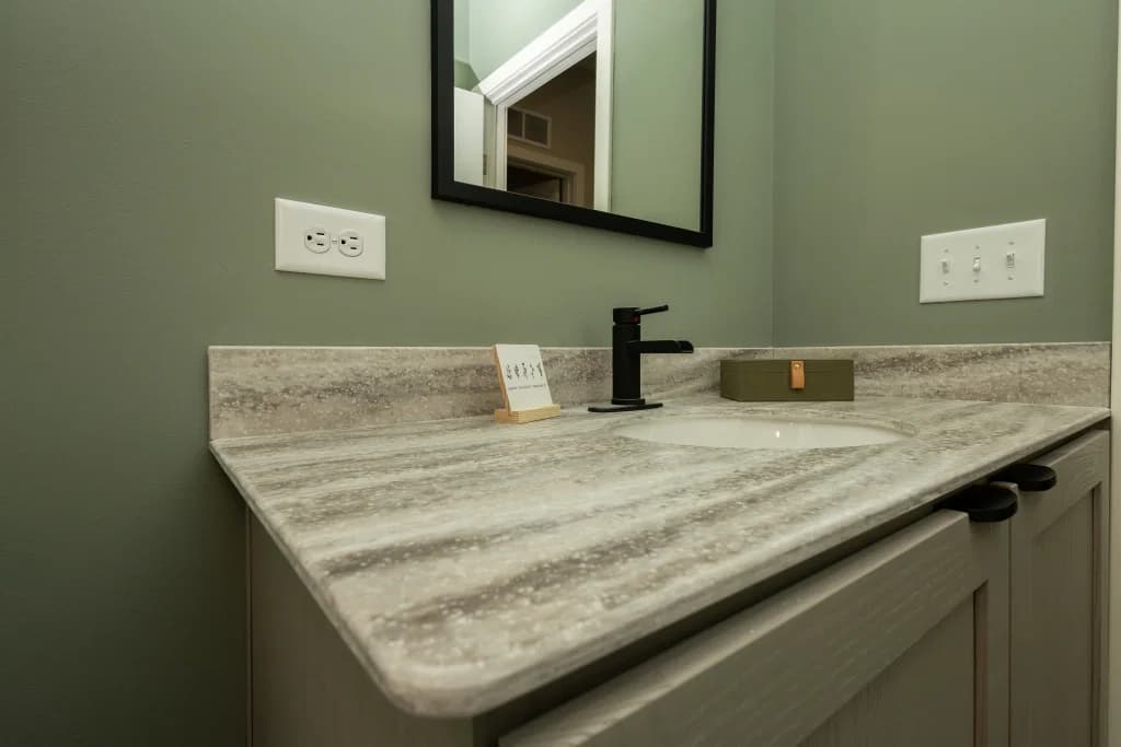 Signa 1 bathroom home features