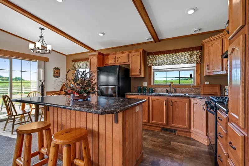 Lexington a236 kitchen home features