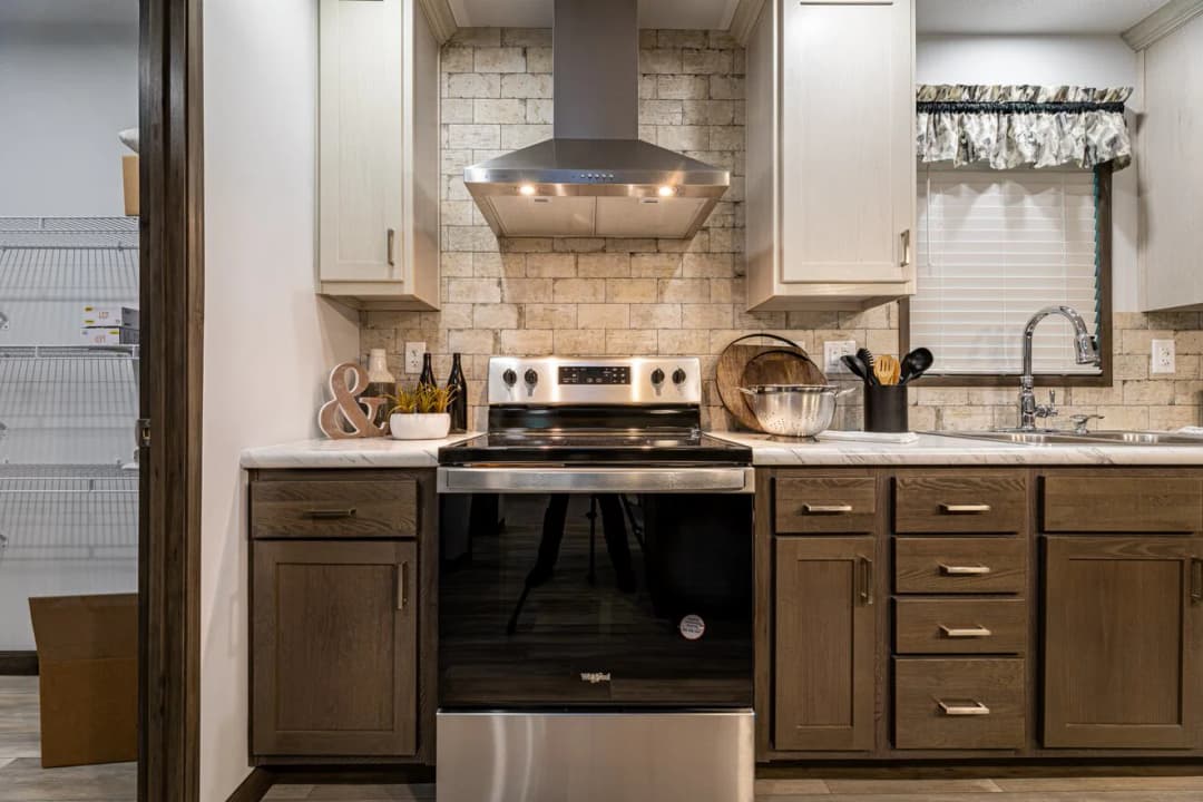 Aberdeen 24031 kitchen home features