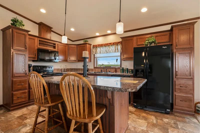 Lexington kitchen home features