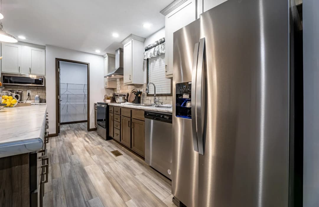 Aberdeen 24031 kitchen home features