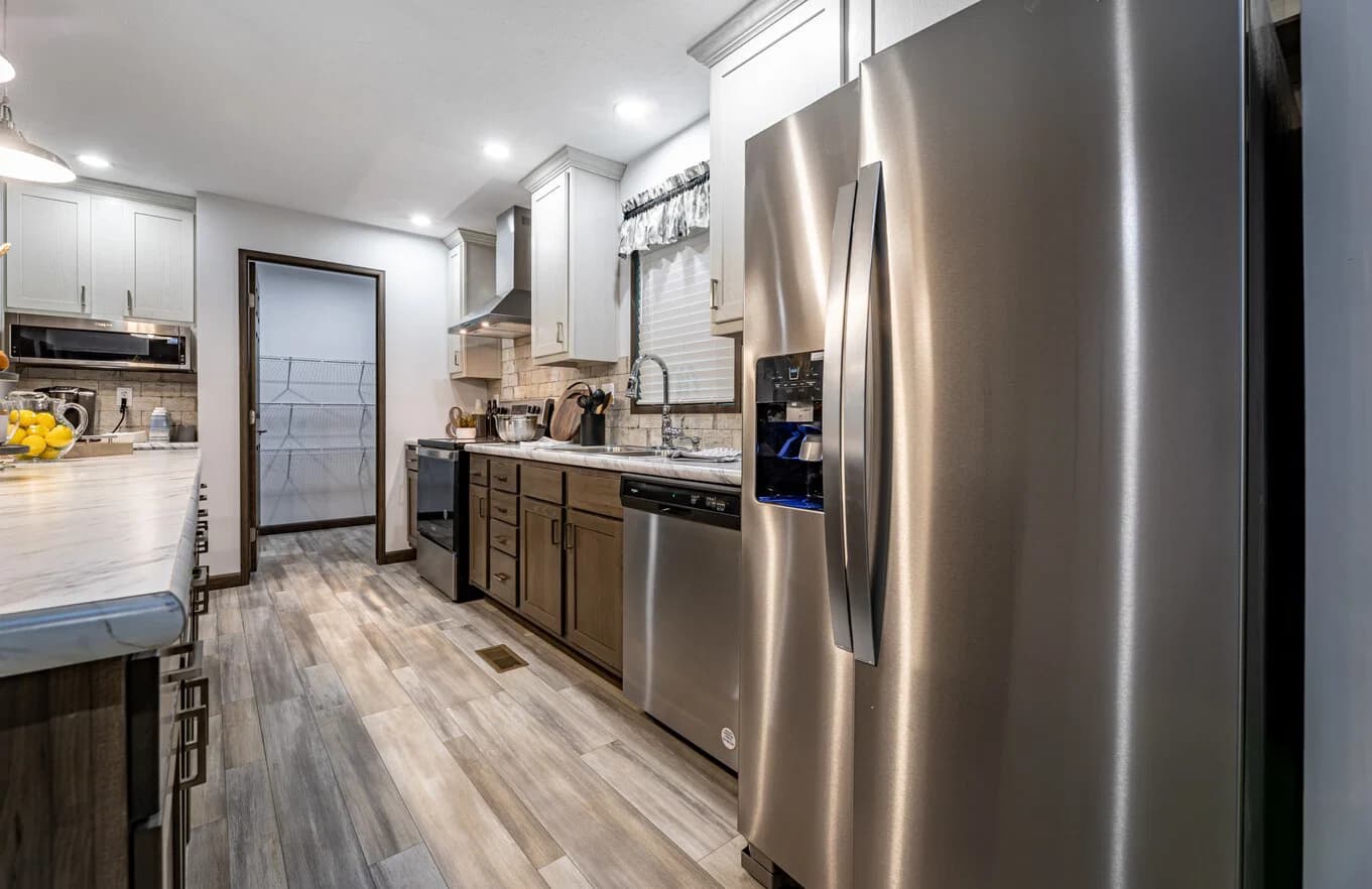 Aberdeen 24031 kitchen home features