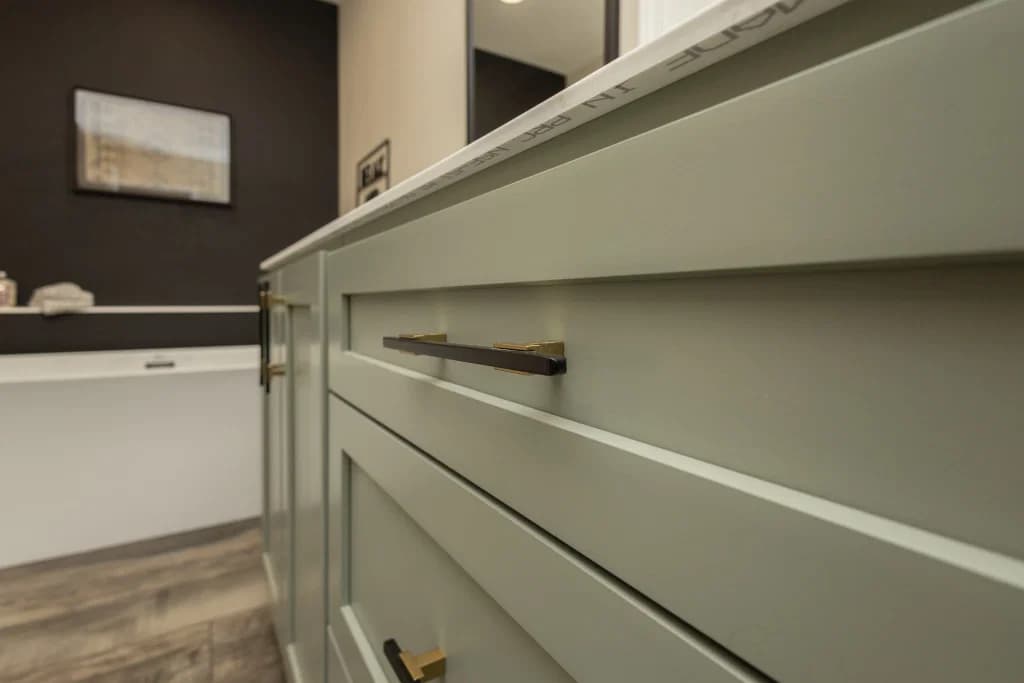 Millenian 5 bathroom home features