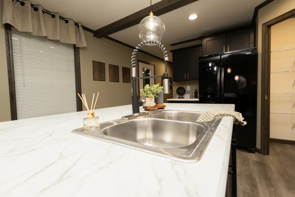 1w1048-v kitchen home features